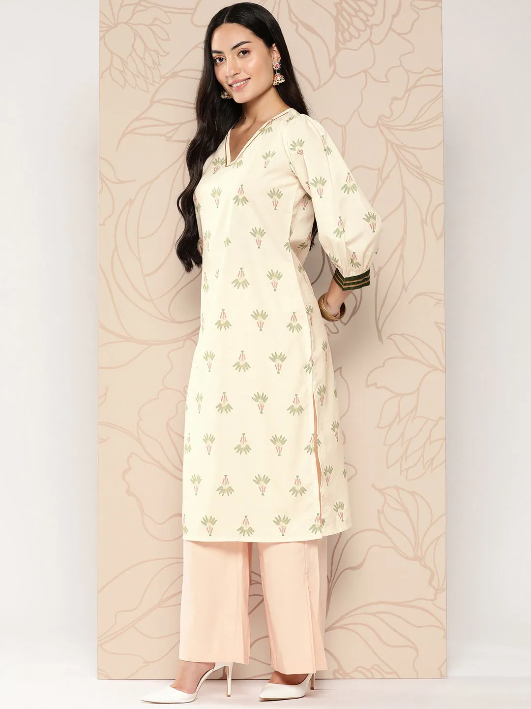 Jashvi Women Floral Printed Gotta Patti Crepe Kurta