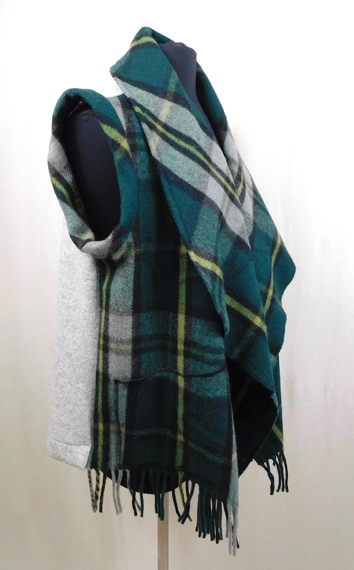 Merino Wool Tartan Vest Jacket - Cape Breton - Size L/XL