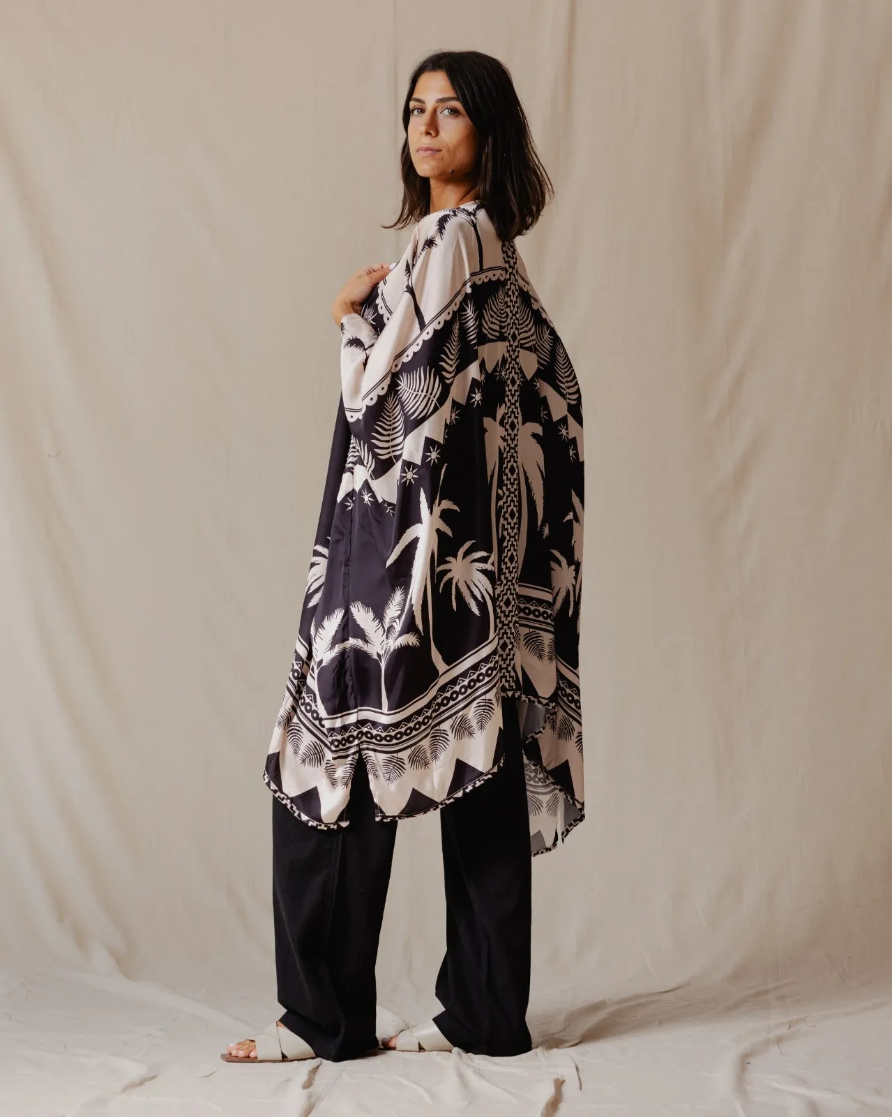 Palms Short Kimono Black