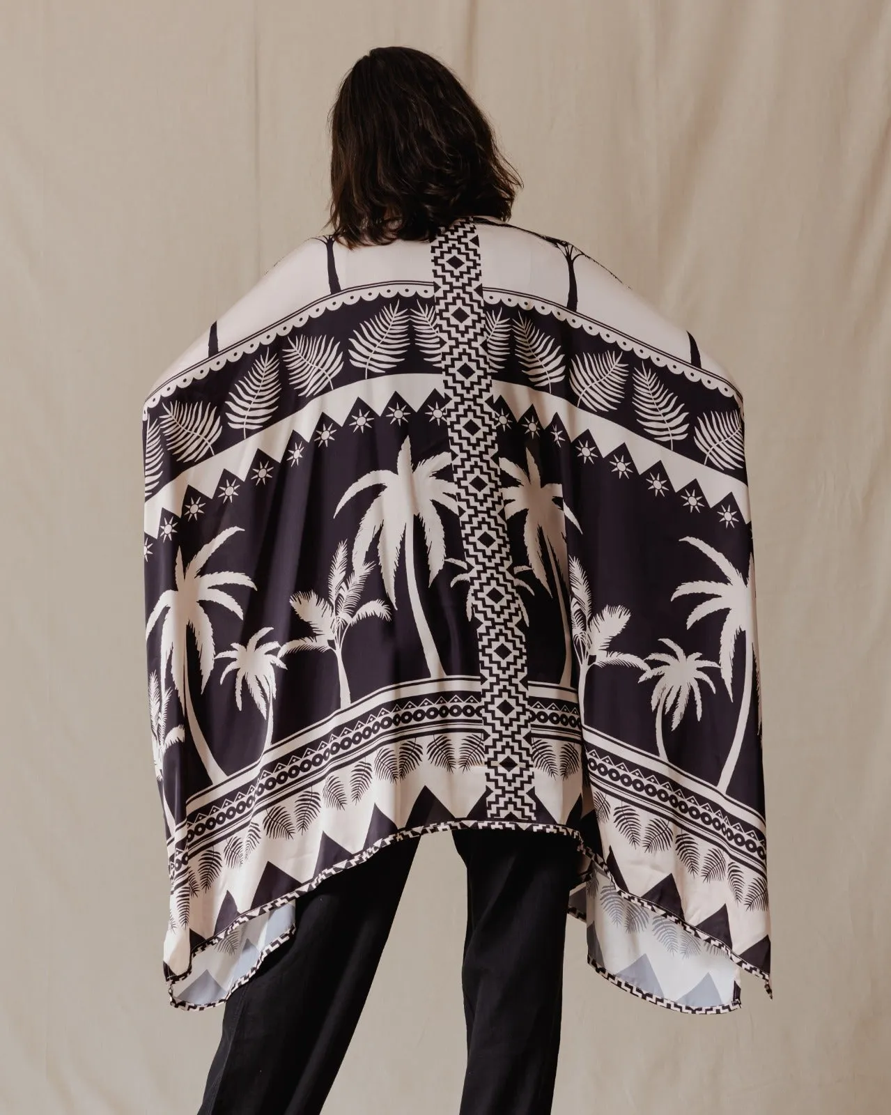 Palms Short Kimono Black