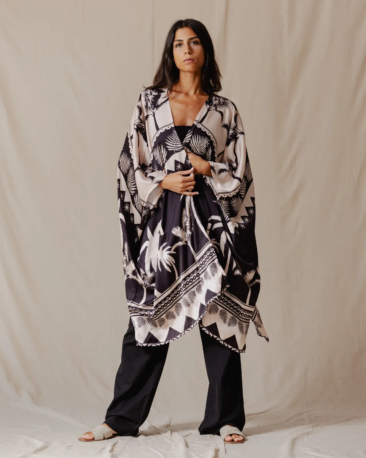 Palms Short Kimono Black