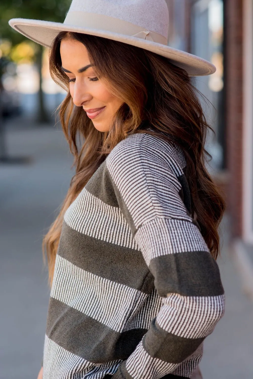 Rib Trimmed Stitched Line Sweater