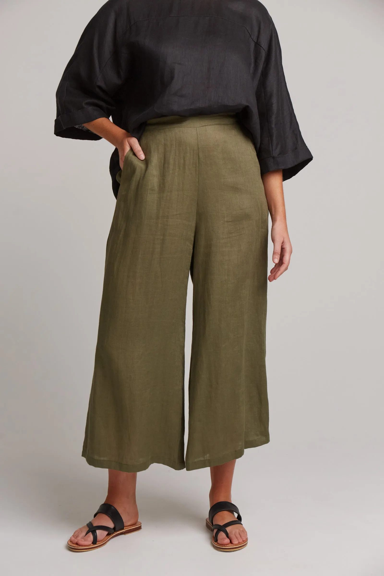 Studio Crop Linen Pant - Khaki