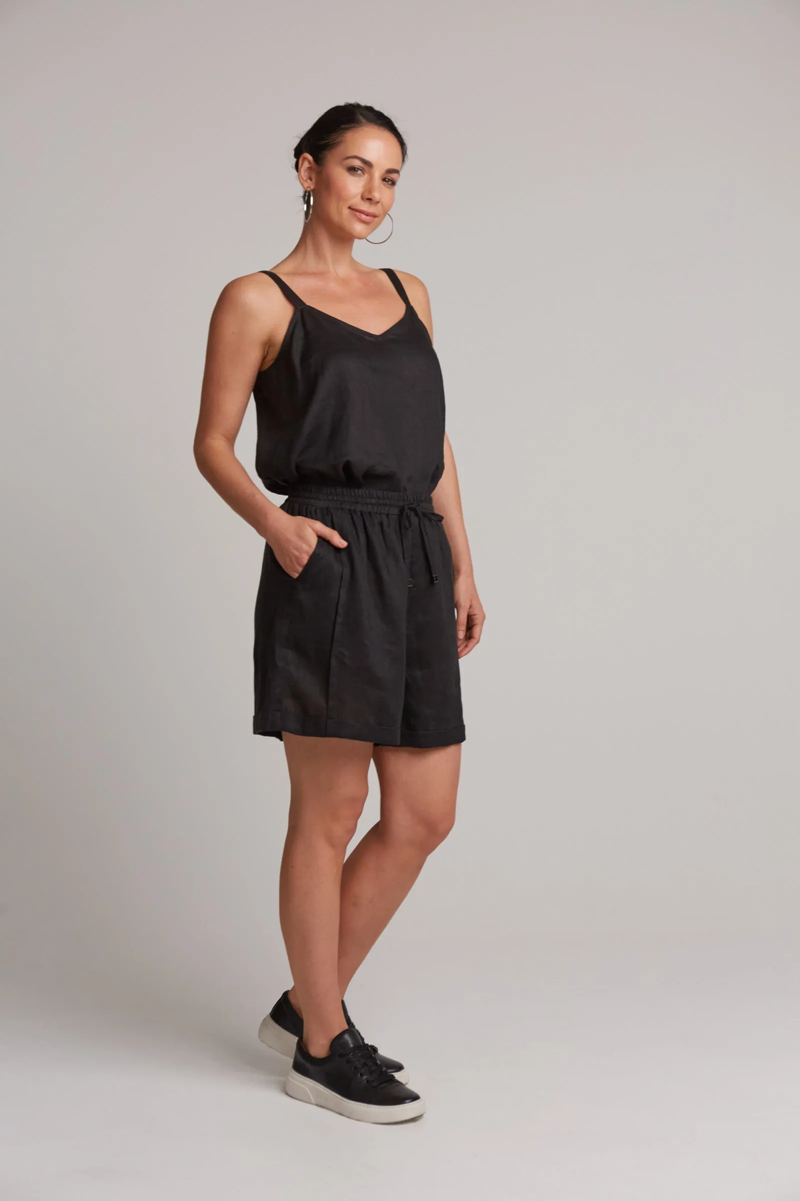 Studio Linen Short - Black