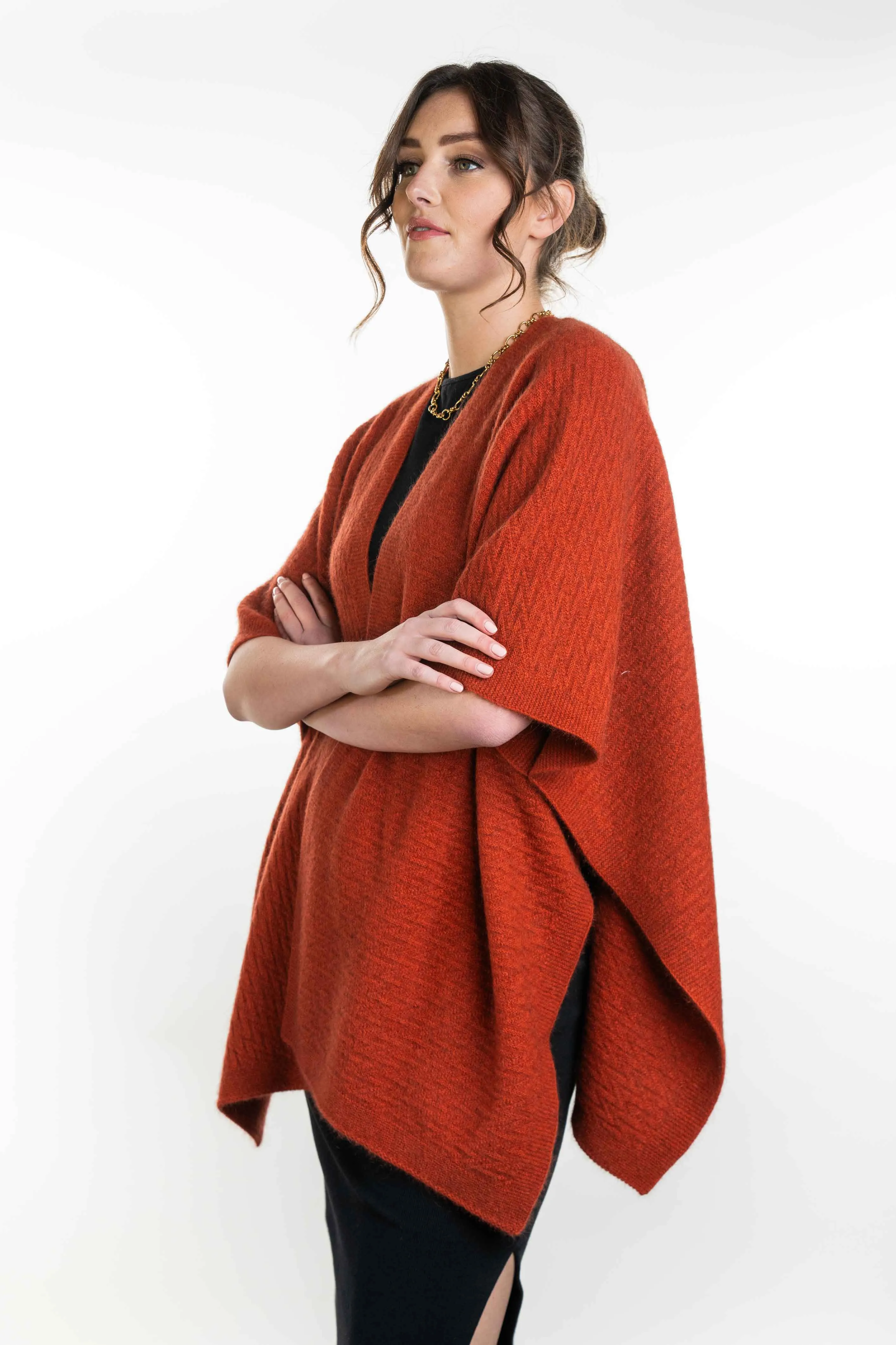 ZIG ZAG TEXTURED CAPE