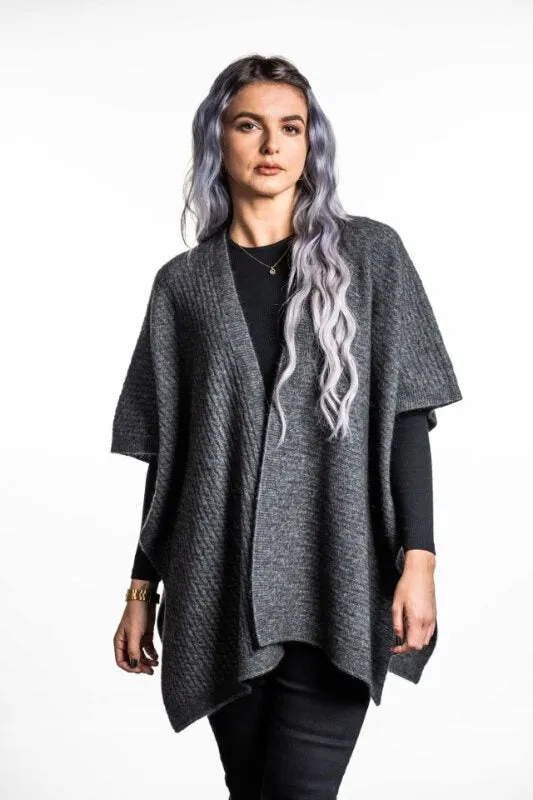 ZIG ZAG TEXTURED CAPE